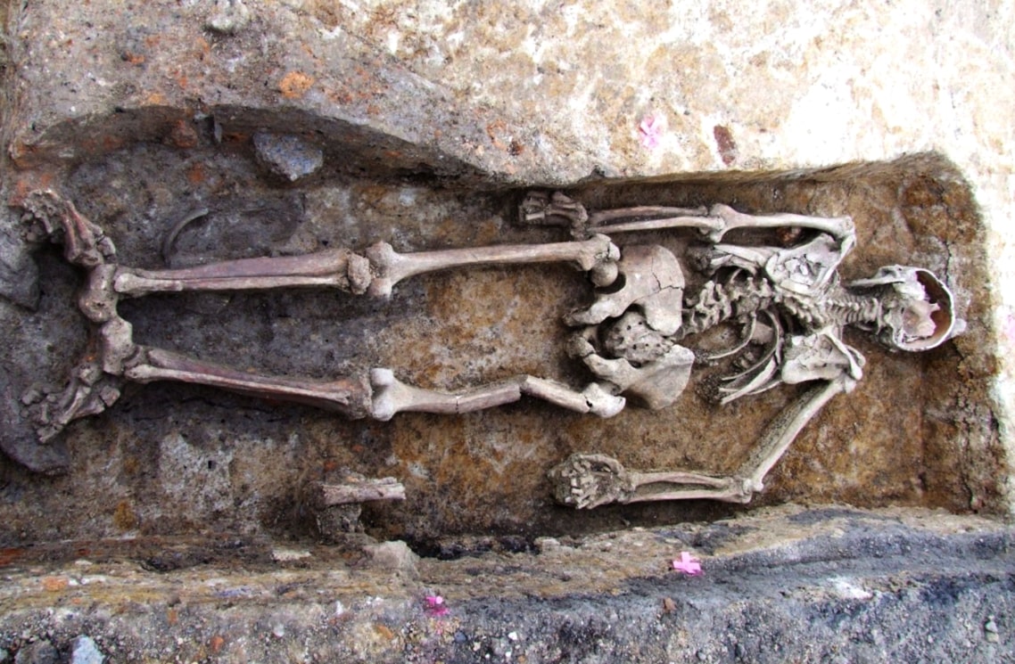 Photograph of the burial on Terronská Street