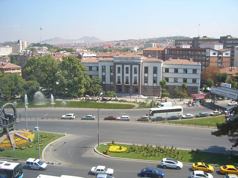 El edificio del Ministerio de Salud de Turquía en Ankara