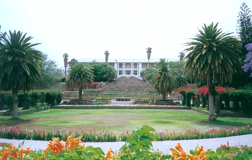 مبنى الجمعية الوطنية الناميبية (تينتينبالاست) في ويندهوك / Wikimedia Commons