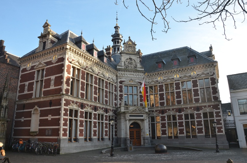 Utrecht University’s Academy Building. University researchers and the Trimbos Institute produced HBSC 2025. Photo: [Steven Lek / Wikimedia Commons](https://commons.wikimedia.org/wiki/File:Academiegebouw_Utrecht_University.JPG) (CC BY-SA 4.0)