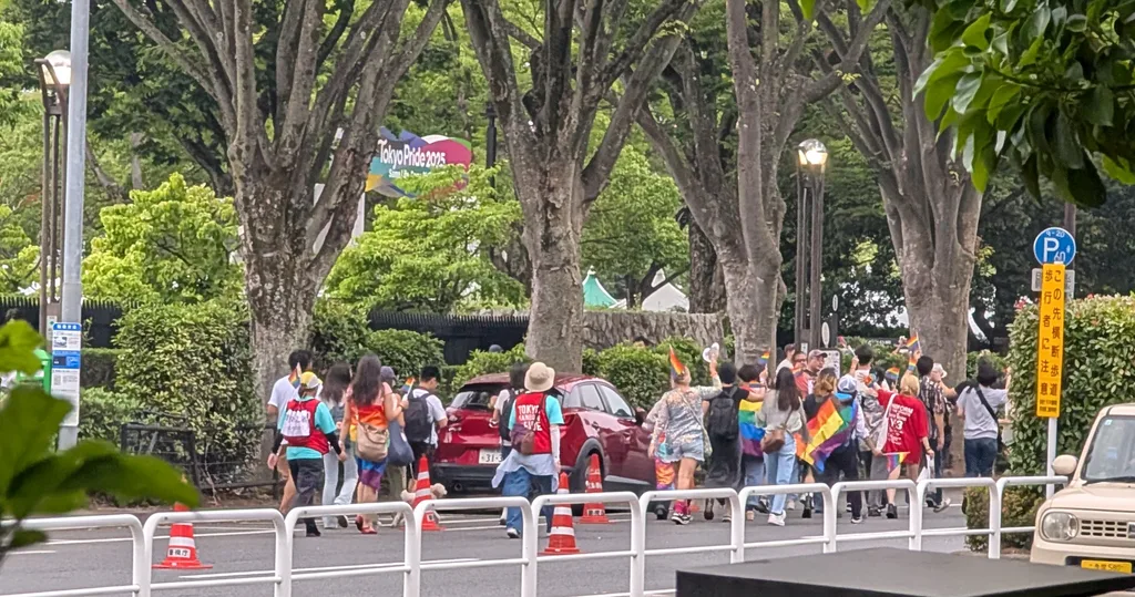 东京骄傲节游行参与者