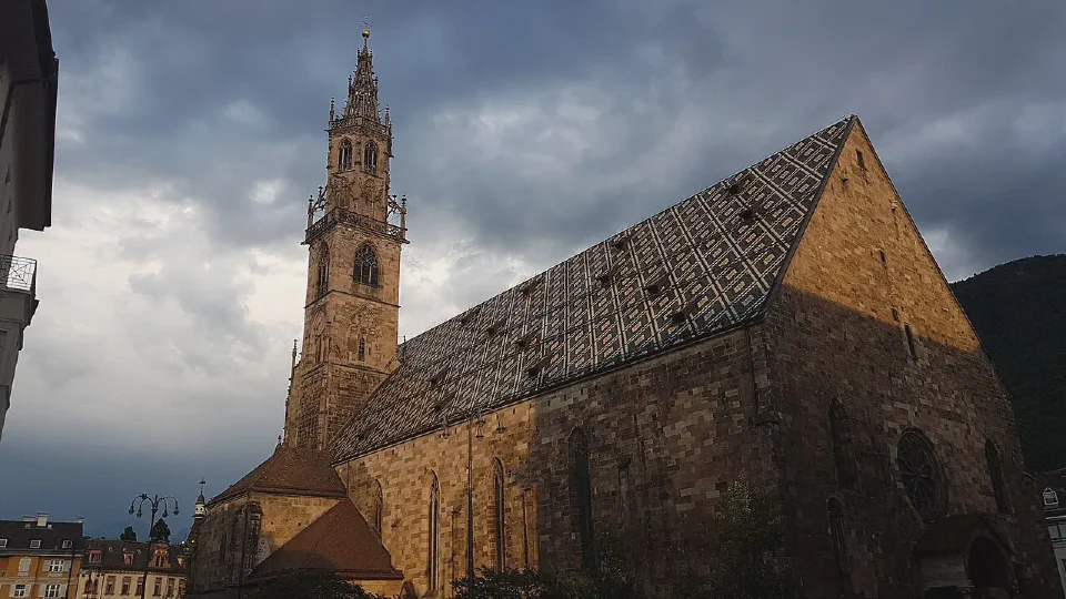Catedrala Adormirea Maicii Domnului din Bolzano. Foto: Triplec85 / Wikimedia Commons (CC BY-SA 4.0)