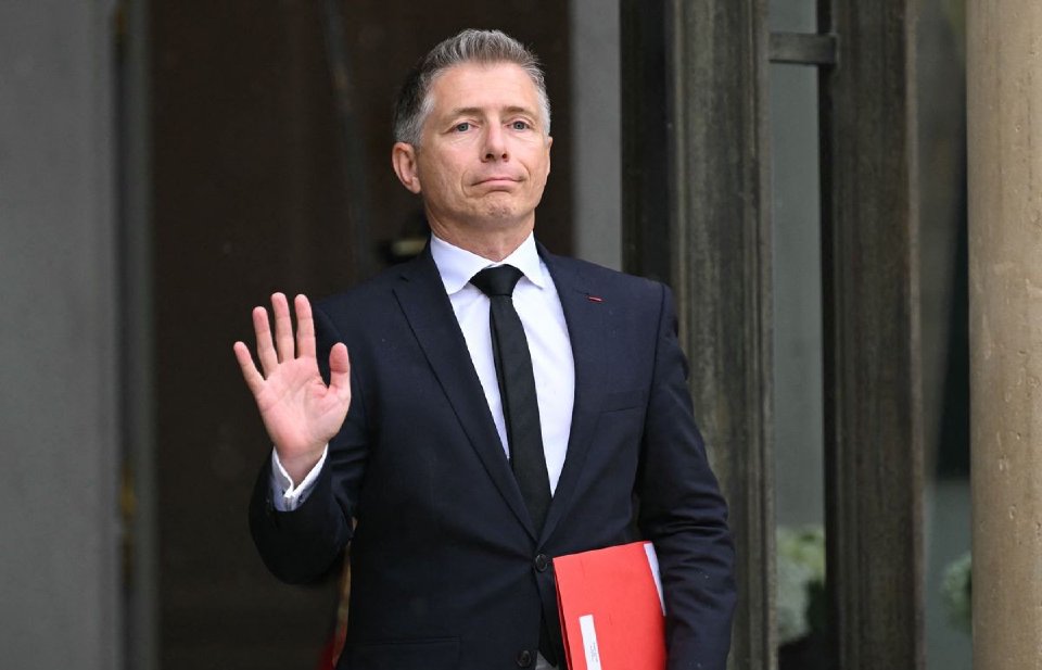 Открытый гей и правоцентрист Жиль Авру переизбран мэром французского Шатору