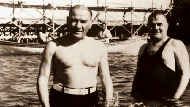 War Atatürk schwul oder bisexuell?